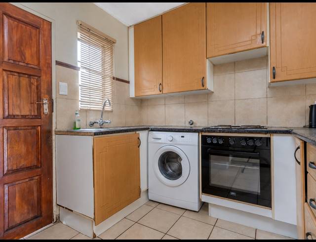 2 BEDROOM APARTMENT FOR SALE IN NOORDWYK
